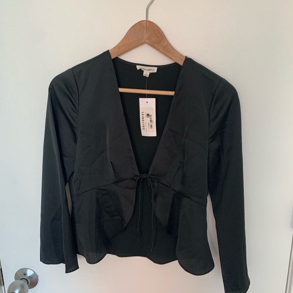 NEW** Black satin blouse small - Picture 1 of 2